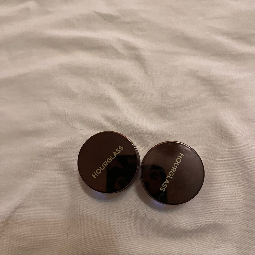 Hourglass Scattered light eyeshadows in reflect and smoke